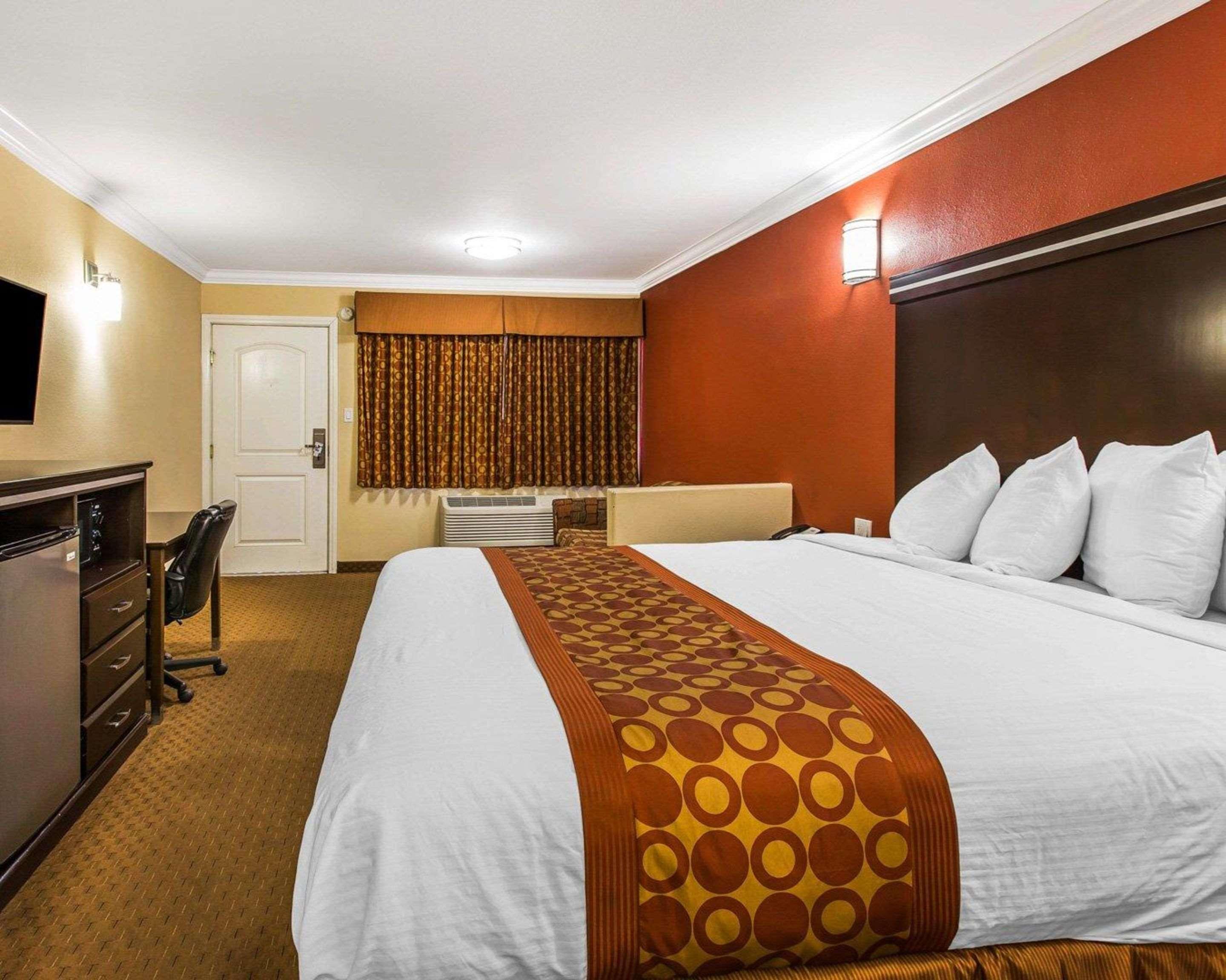 Rodeway Inn & Suites Corona Luaran gambar