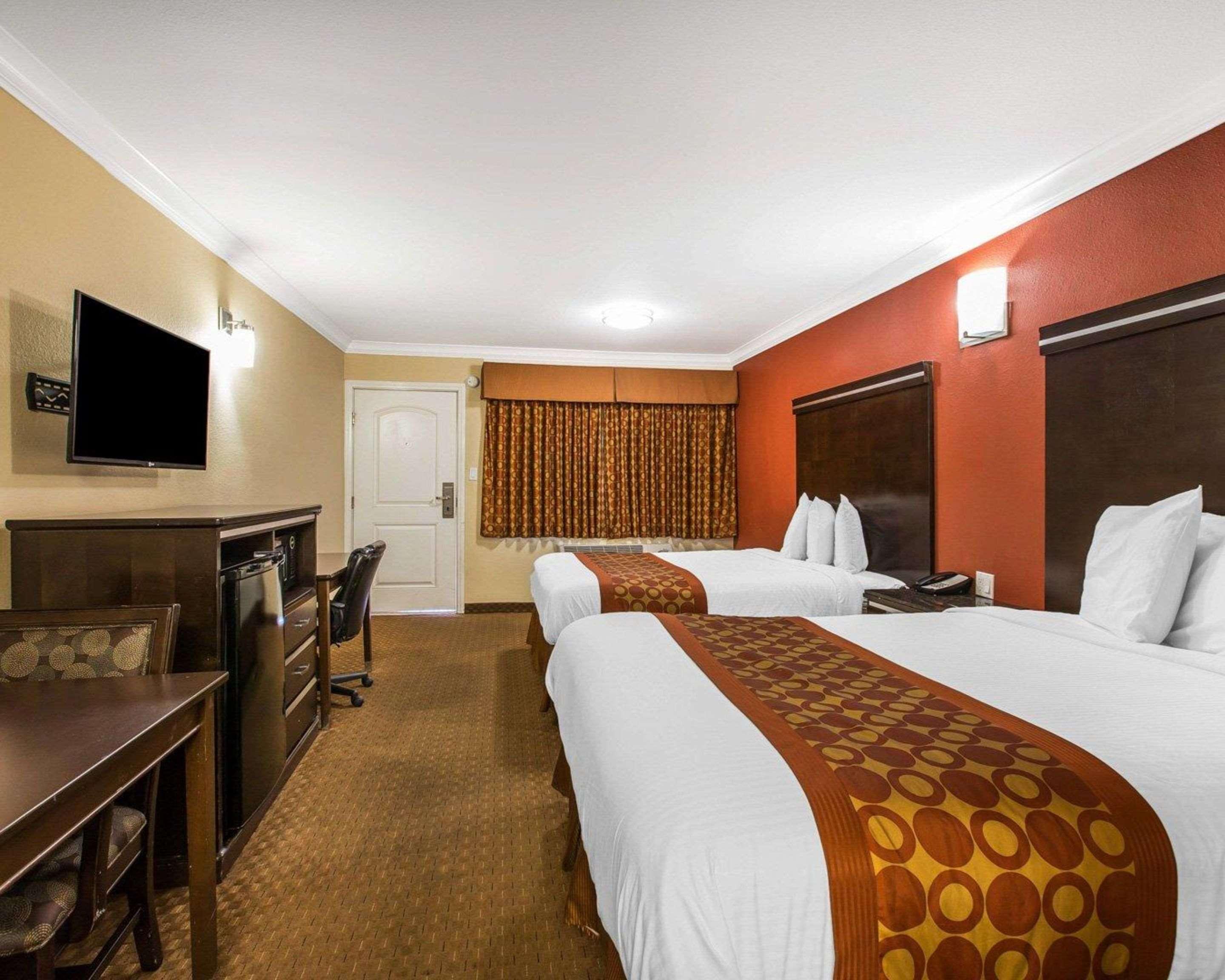 Rodeway Inn & Suites Corona Luaran gambar