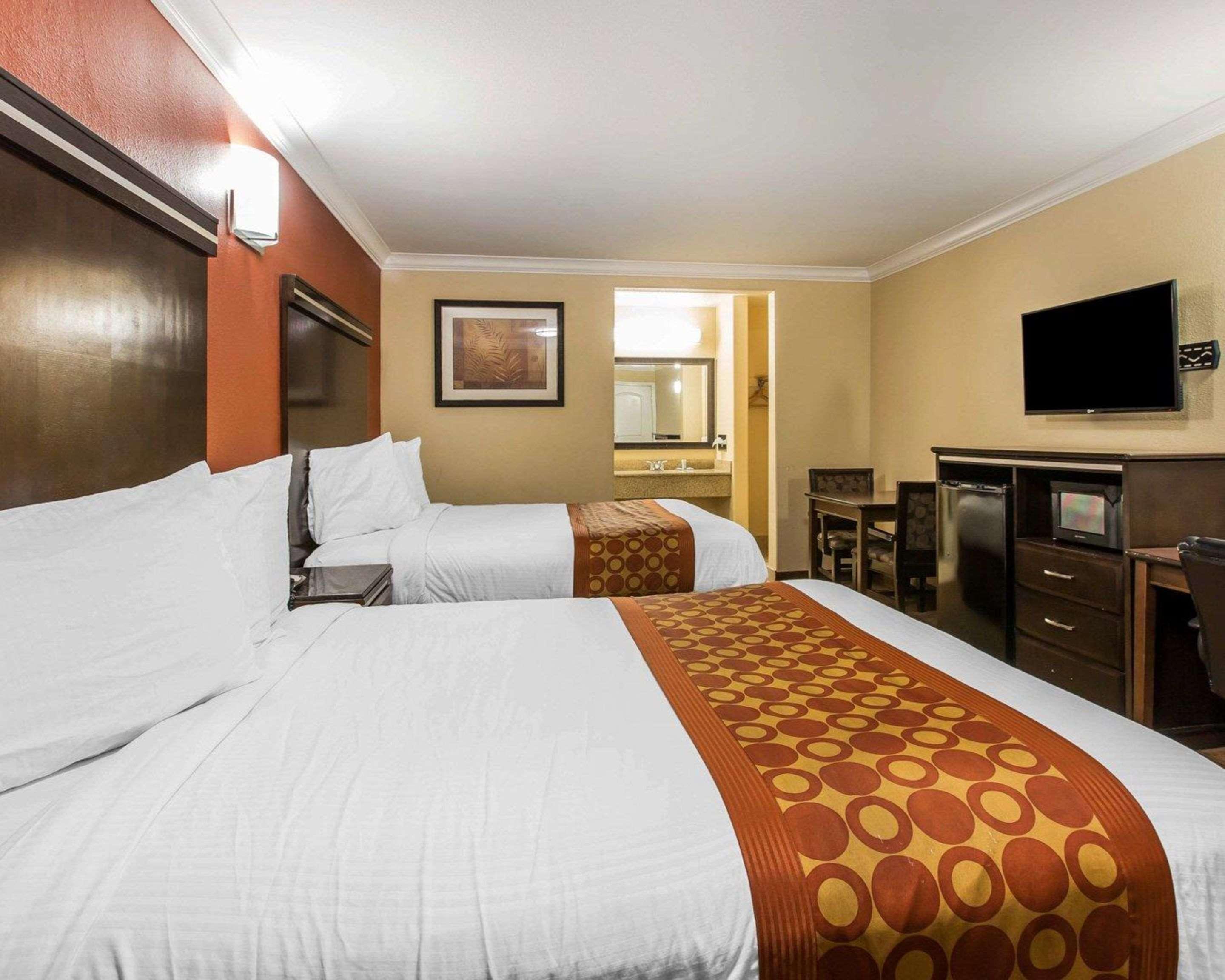 Rodeway Inn & Suites Corona Luaran gambar