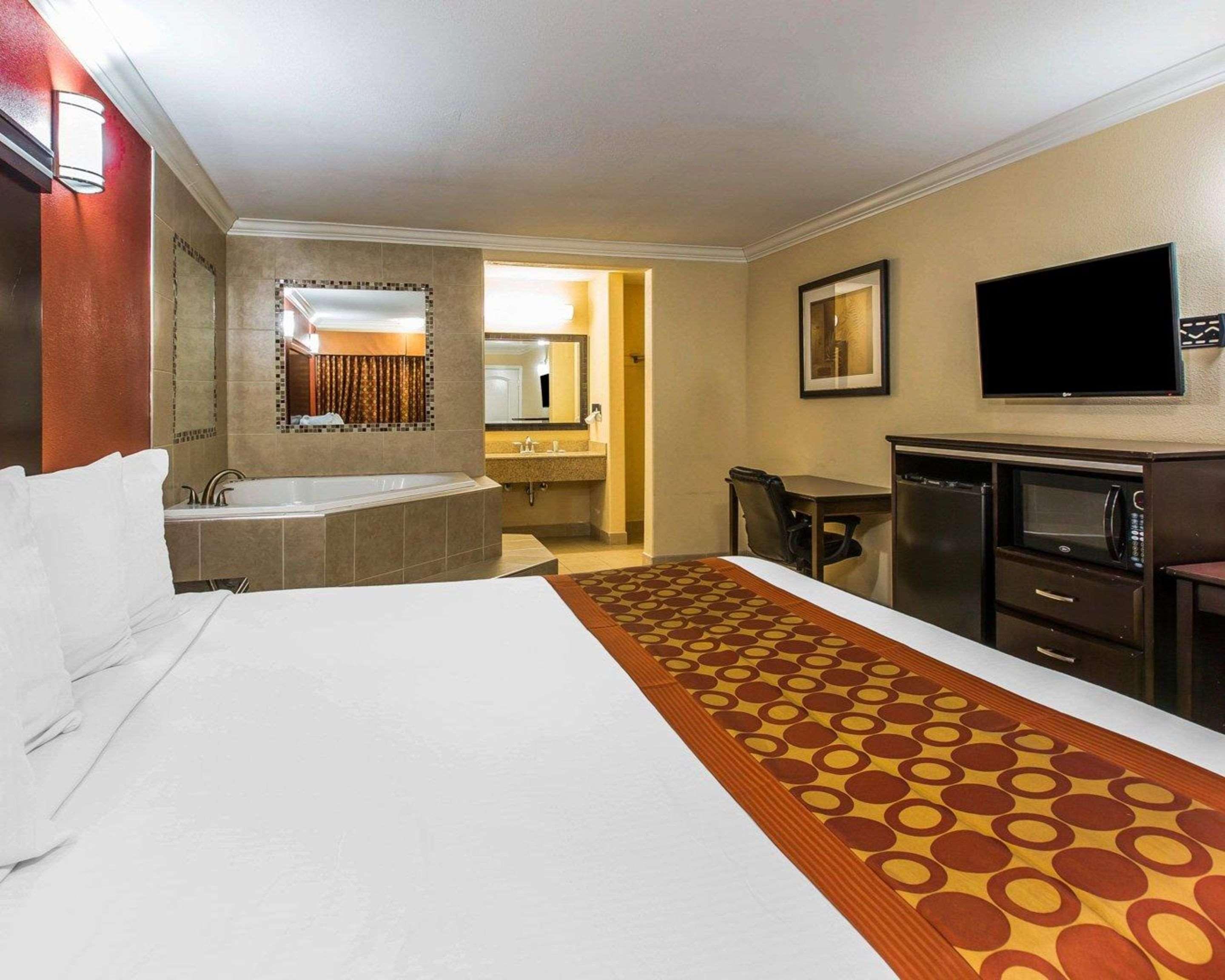 Rodeway Inn & Suites Corona Luaran gambar