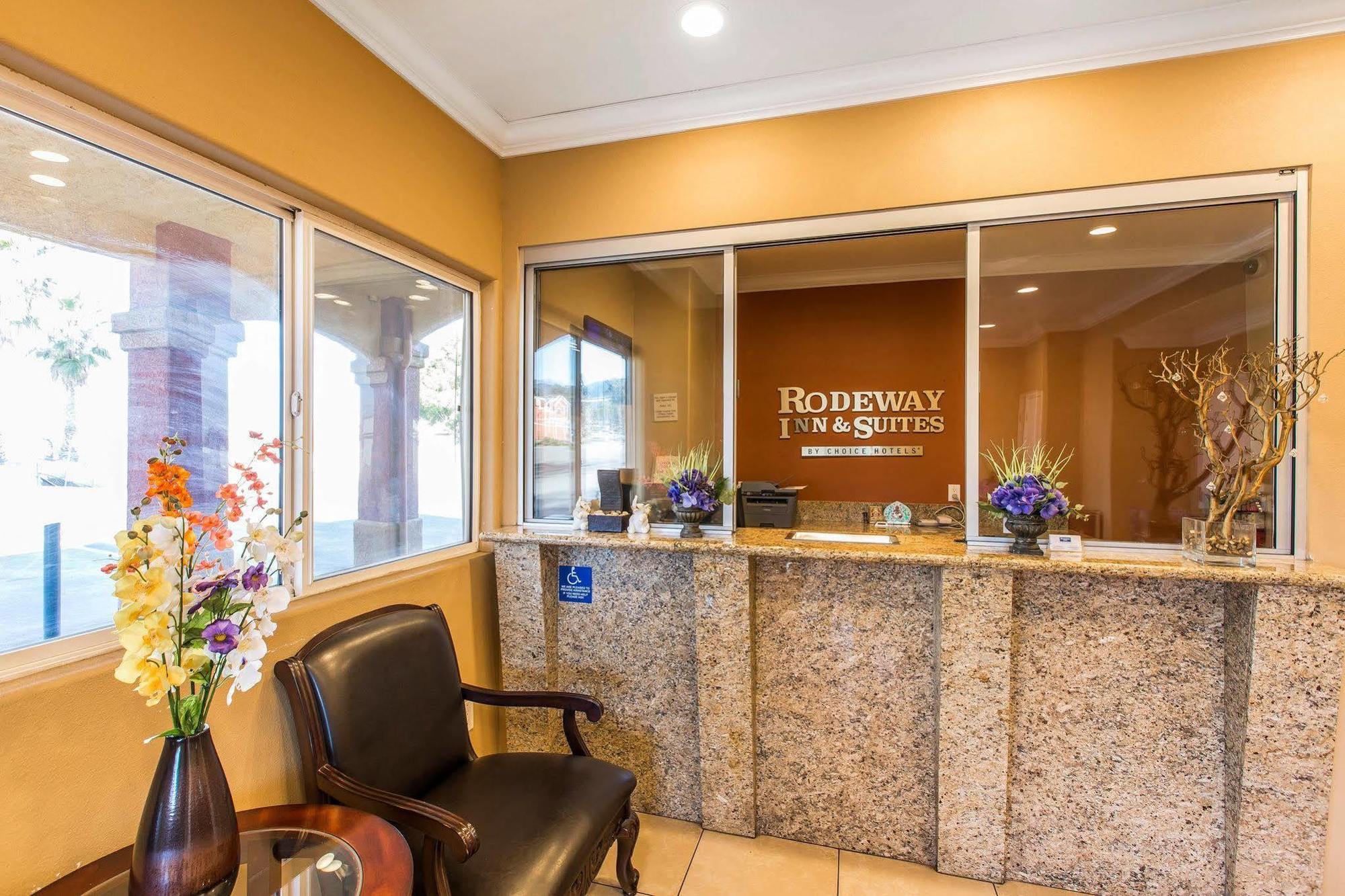 Rodeway Inn & Suites Corona Luaran gambar