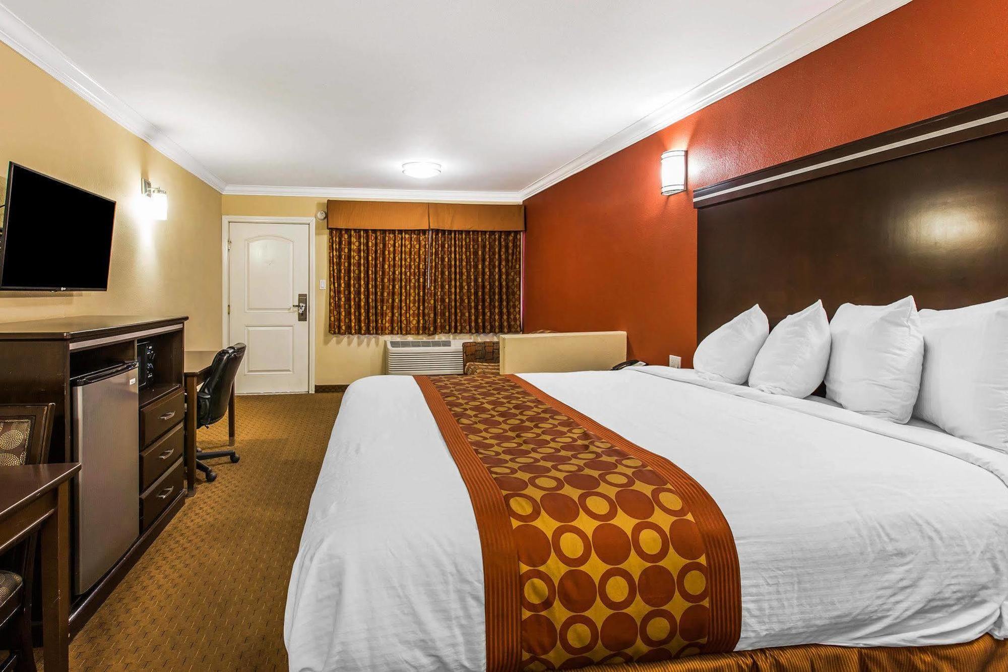 Rodeway Inn & Suites Corona Luaran gambar