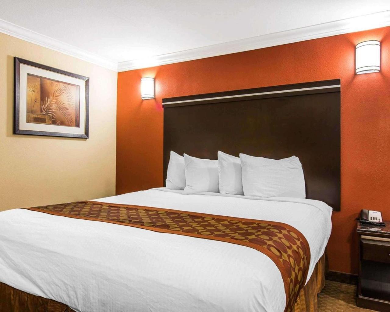 Rodeway Inn & Suites Corona Luaran gambar